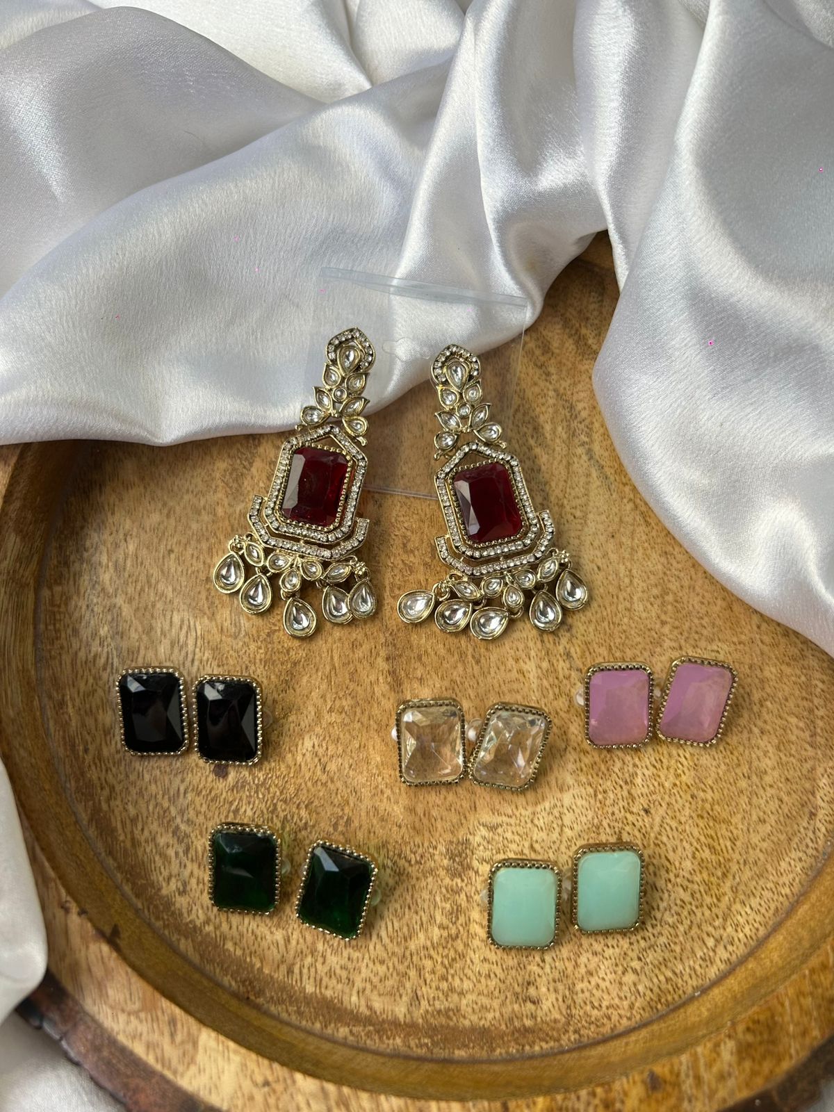Colour switch earrings