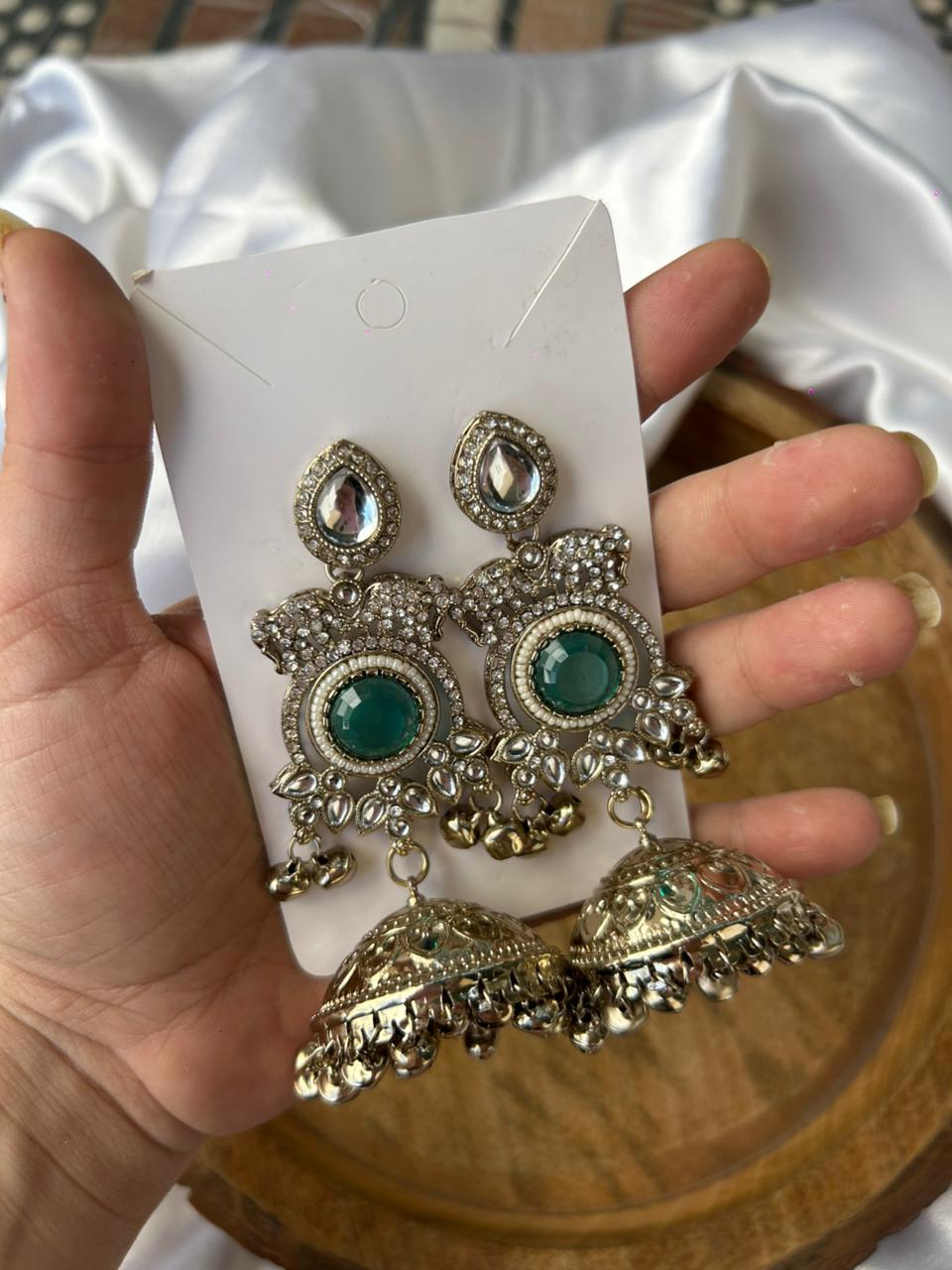 Mint jhumka