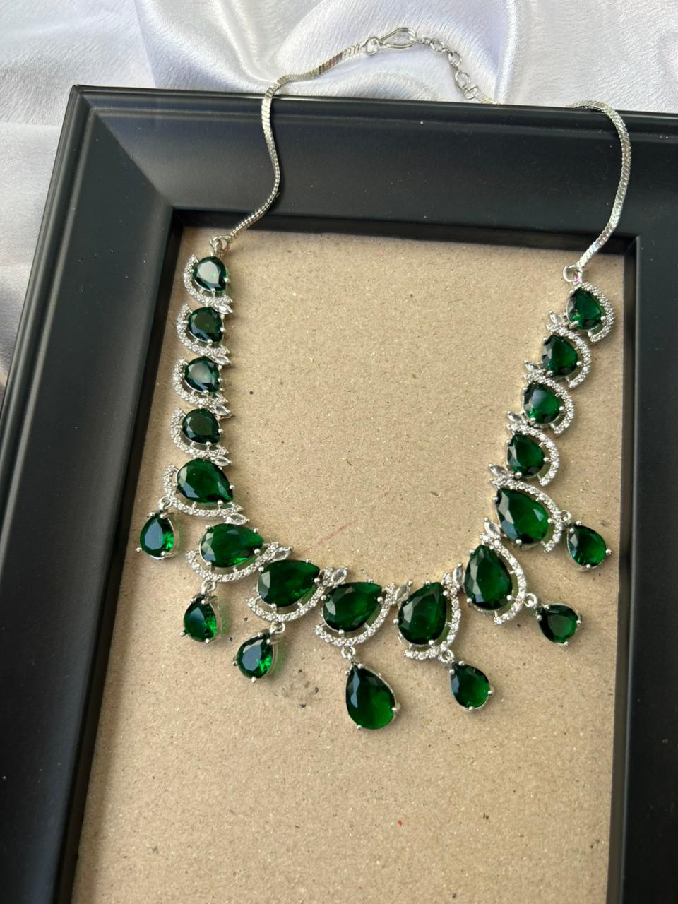 Emerald Sleek Solo Necklace