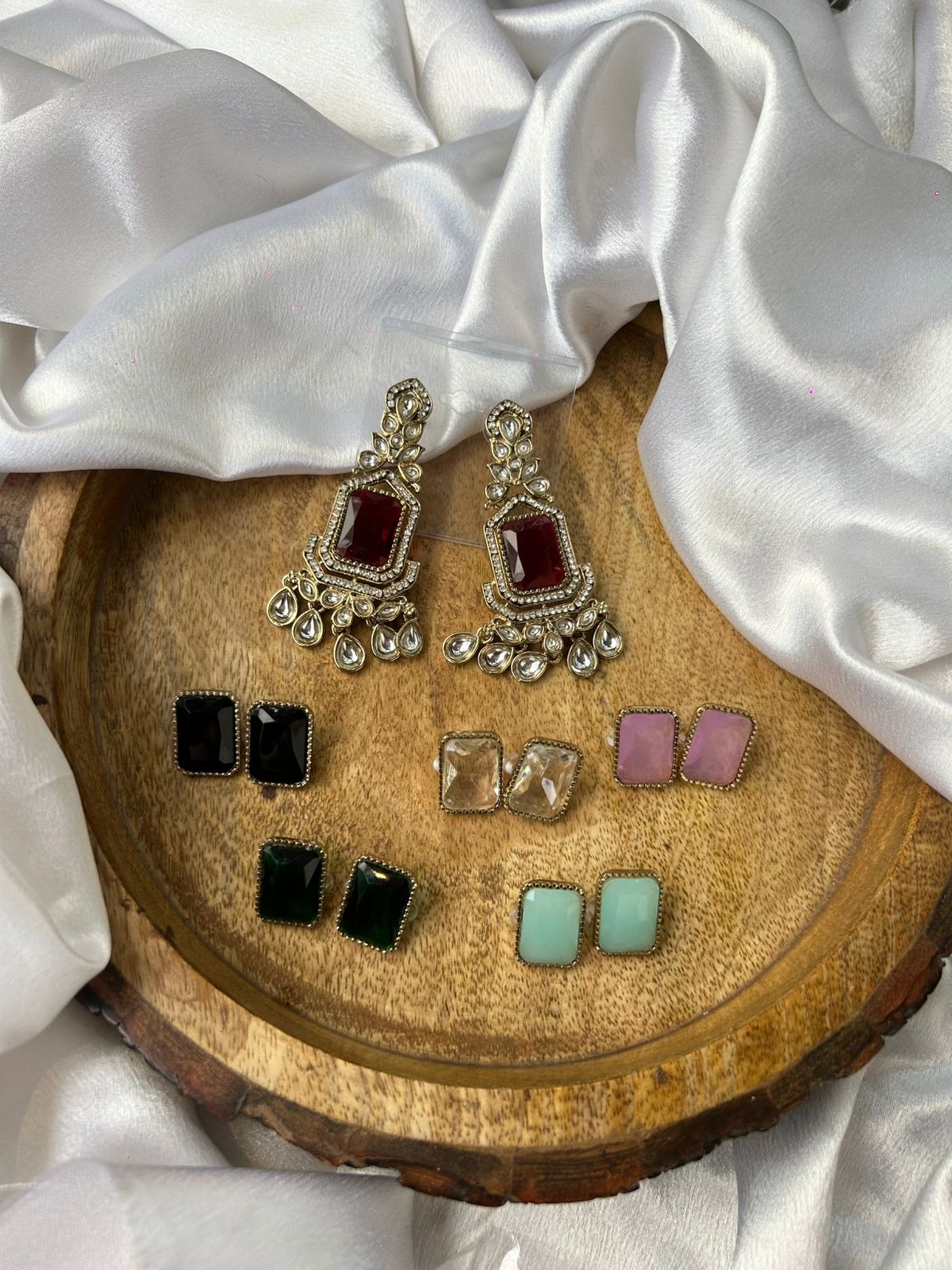 Colour switch earrings