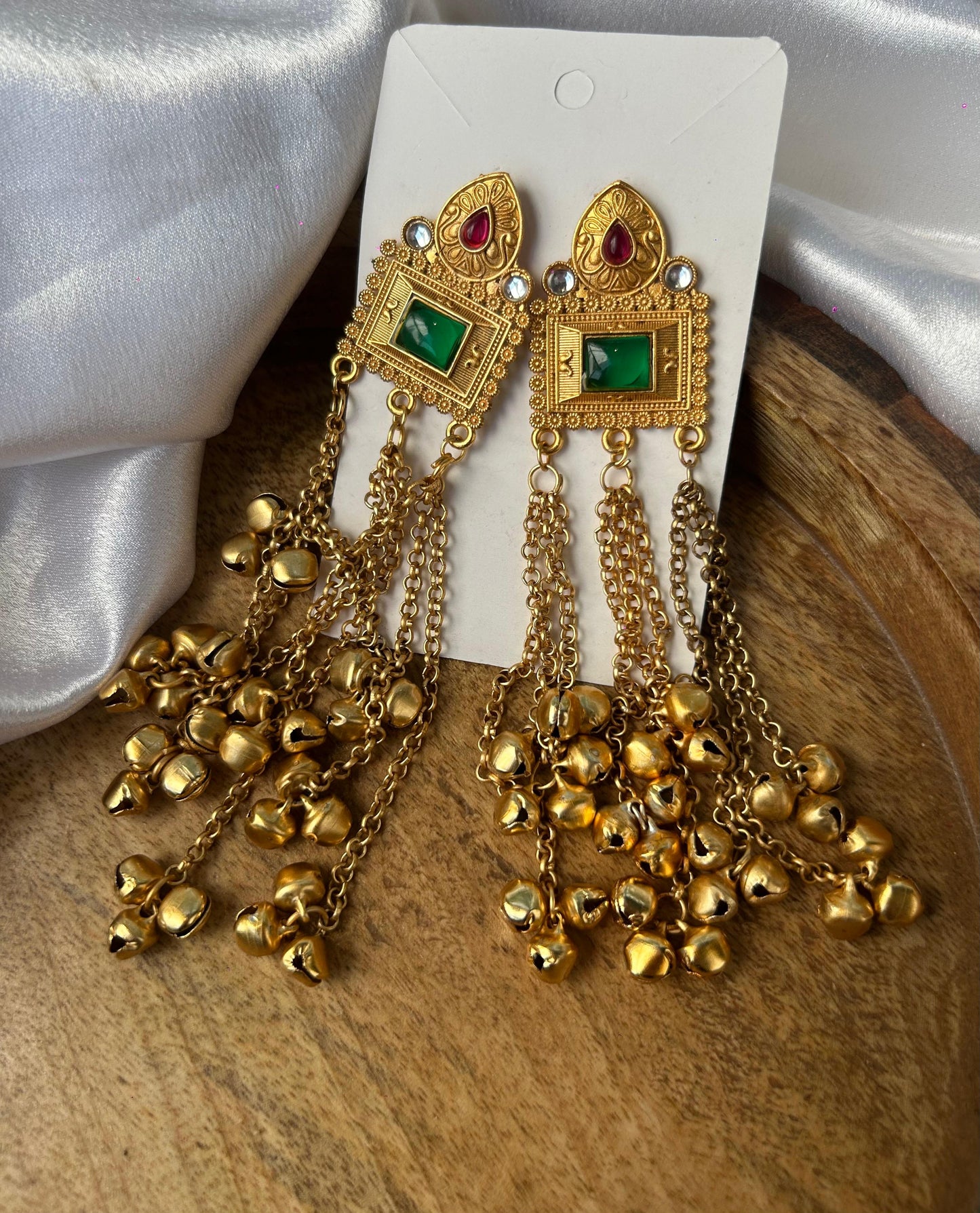 Kashmiri jhumka