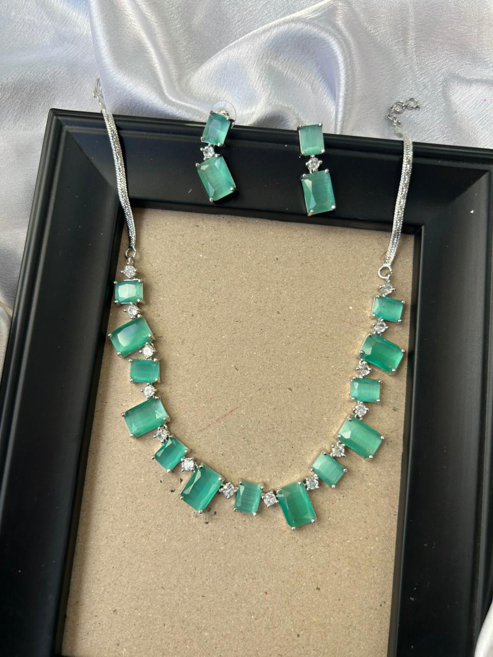 Mint Grace Ad necklace