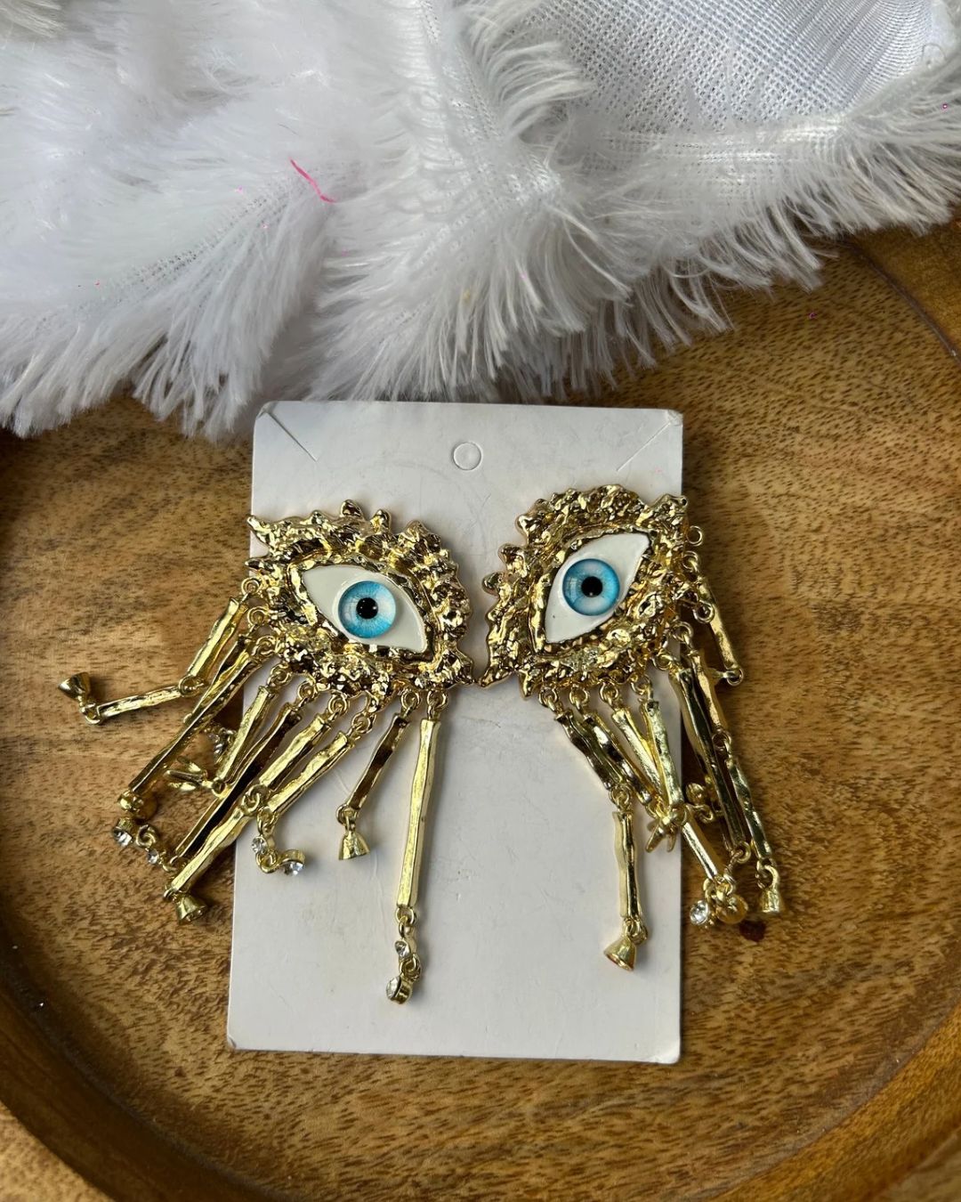 Golden gaze earrings